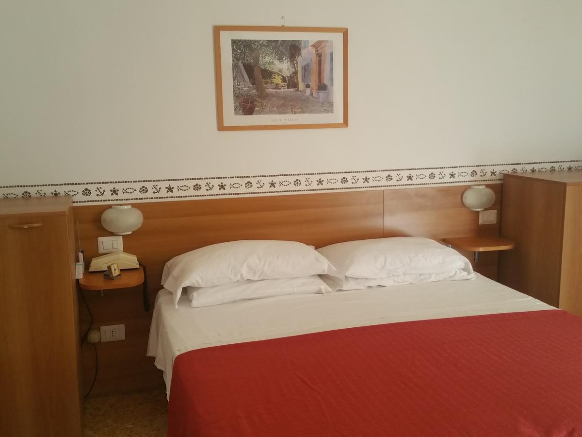 Albergo Nettuno レーリチ エクステリア 写真